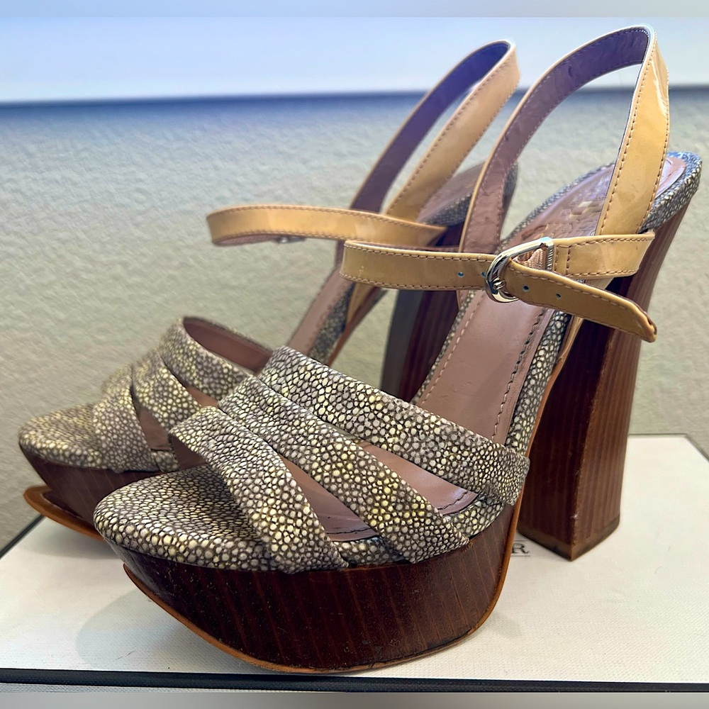 Vince Camuto platform sandal